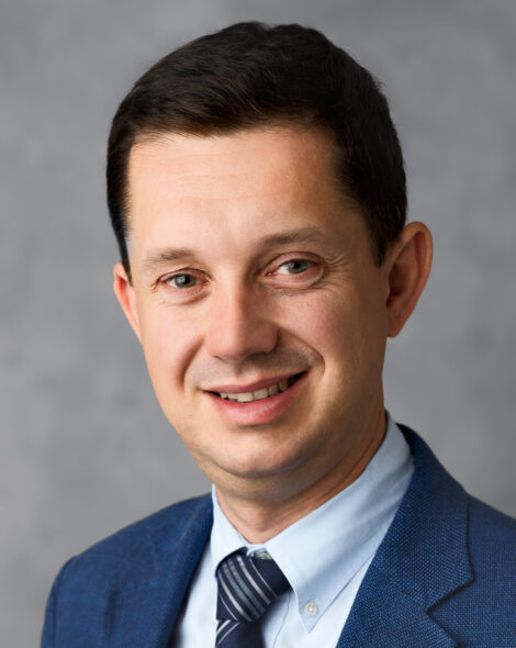 jacek_formela_portret_kadr_www-470x590